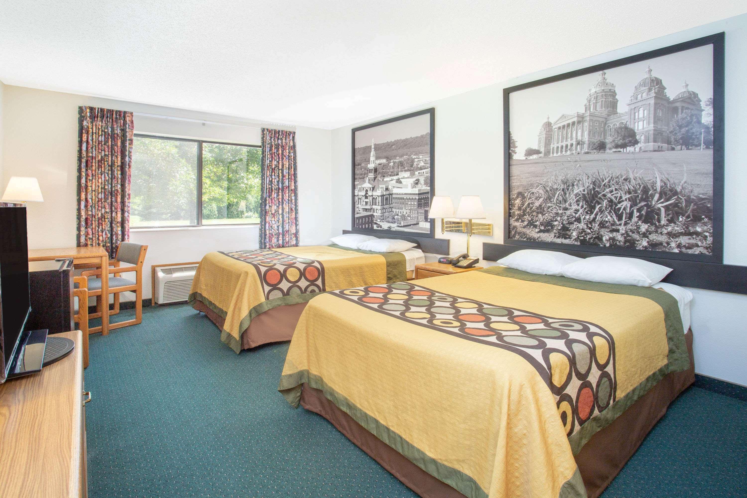 Super 8 By Wyndham Dewitt Hotel Exterior photo